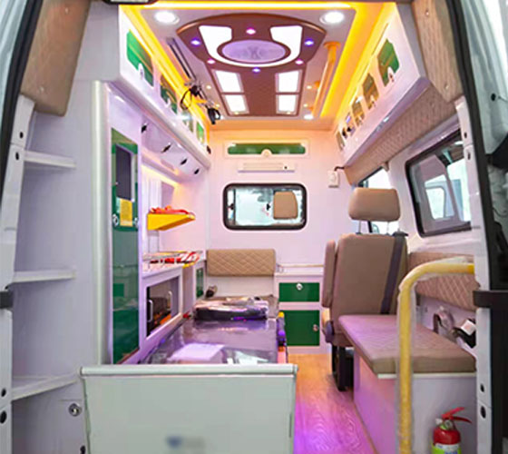 鲁甸县车辆内部展示